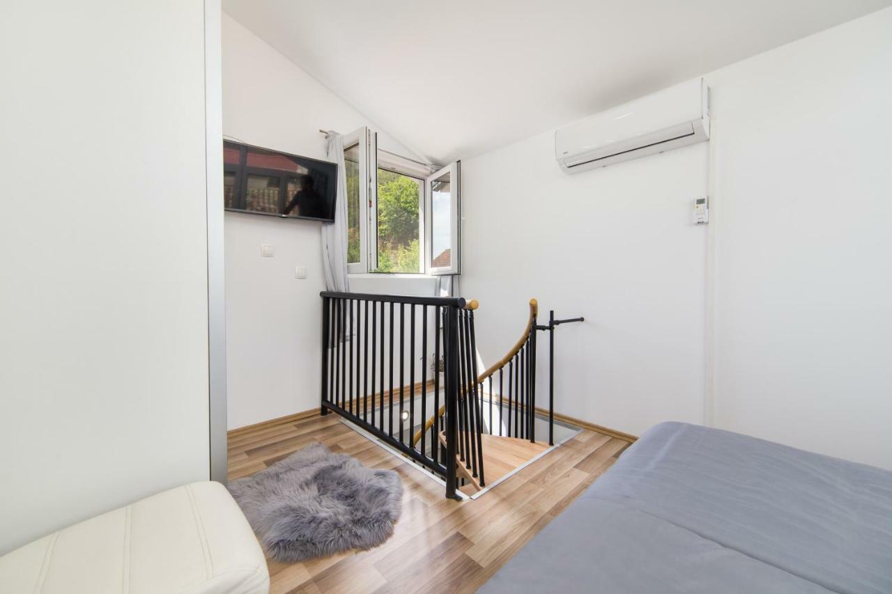 Studio Apartment Finta Rogotin Buitenkant foto