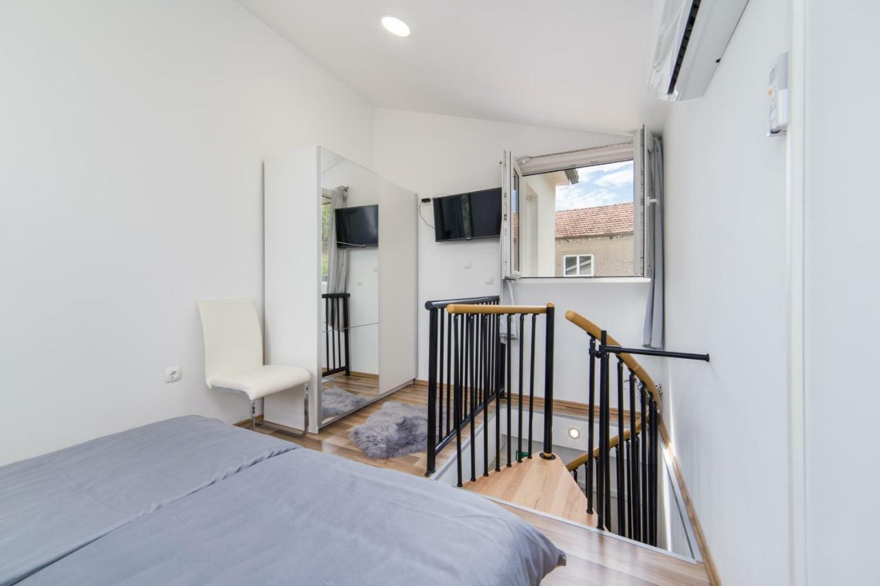 Studio Apartment Finta Rogotin Buitenkant foto